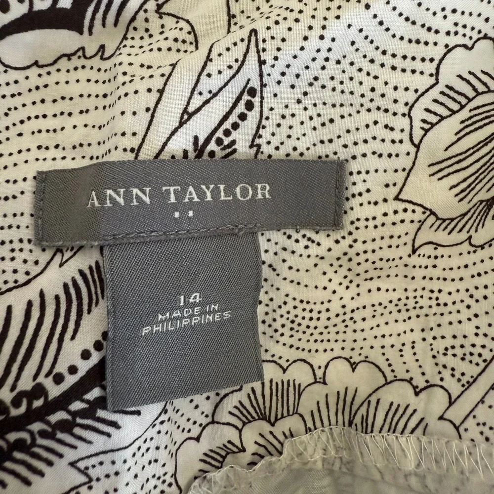 Ann Taylor Skirt Women's 14 White Black Floral‎ Lined Pleated Side Zip Casual